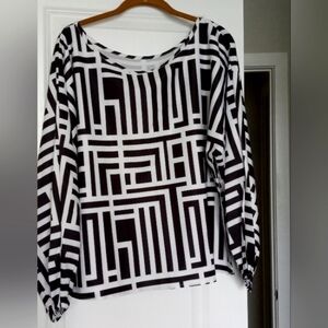 Black and White Geometric Women's Top